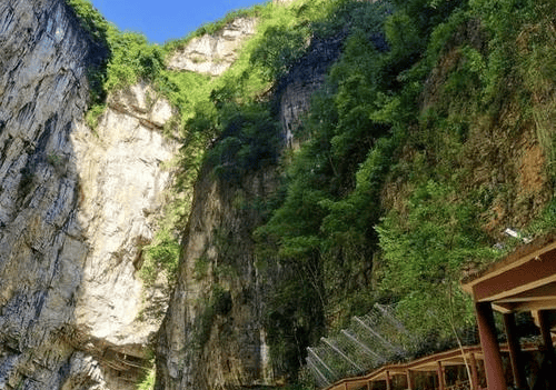 99第3天:万佛寺:始建于明嘉靖,著名的天然洞穴寺院道场.