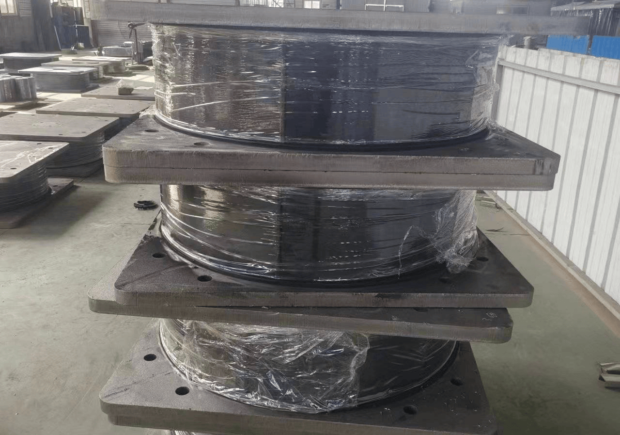 盆式支座@高速铁路支座更换@盆式橡胶支座的应用与维护_桥梁_进行_设