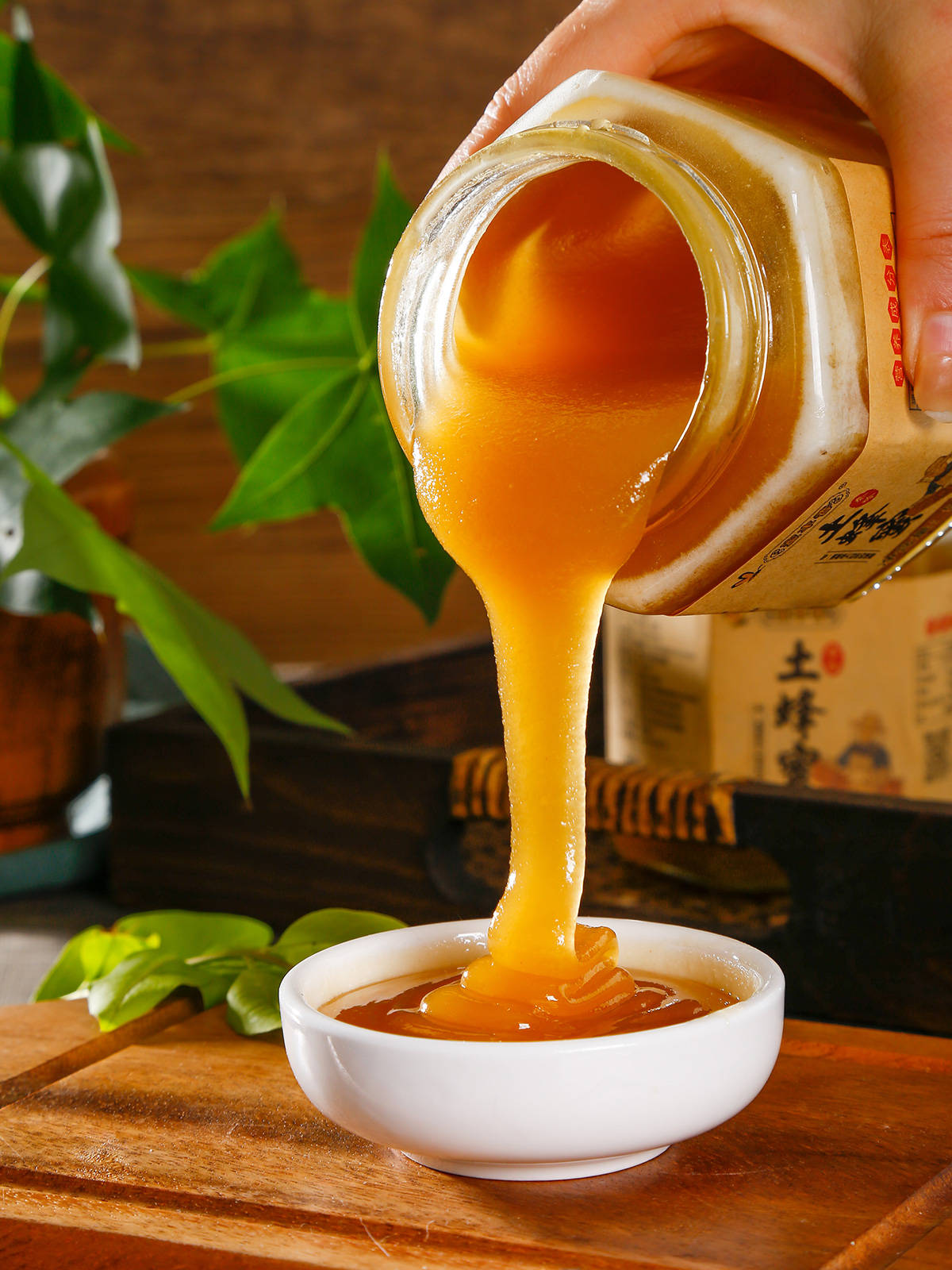 蜂蜜真的有营养吗通便缓解咳嗽美白这些功效有科学依据吗