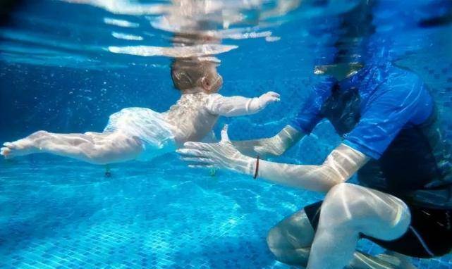 原创10年前四岁男孩被父亲逼迫零下13度裸跑如今收到博士录取通知