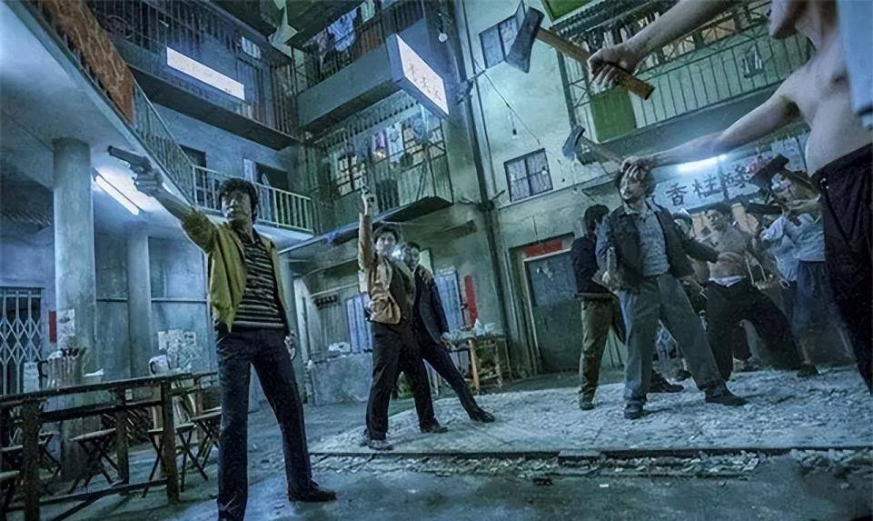 西方黑帮的手笔,不再单打独斗,反而是和警察,富商合作进行黑色交易