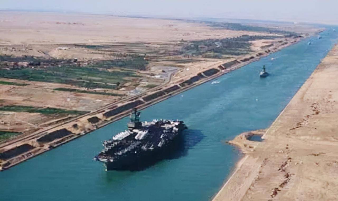 原创为一条运河30年前美军用羞辱梵蒂冈大使馆的方式抓走一国总统