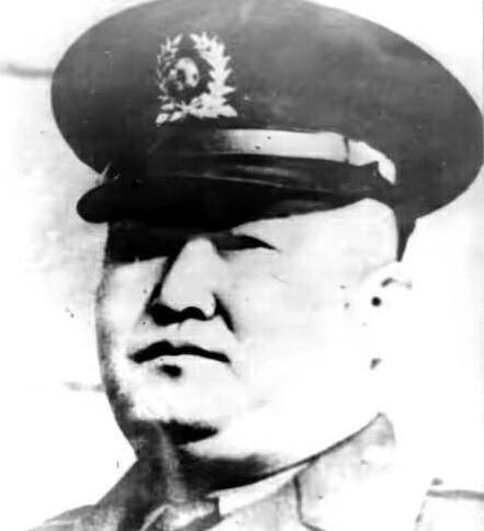 30人阻击美军,击毙215人,缴获物资无数,重点是30人无一人伤亡_郭忠田