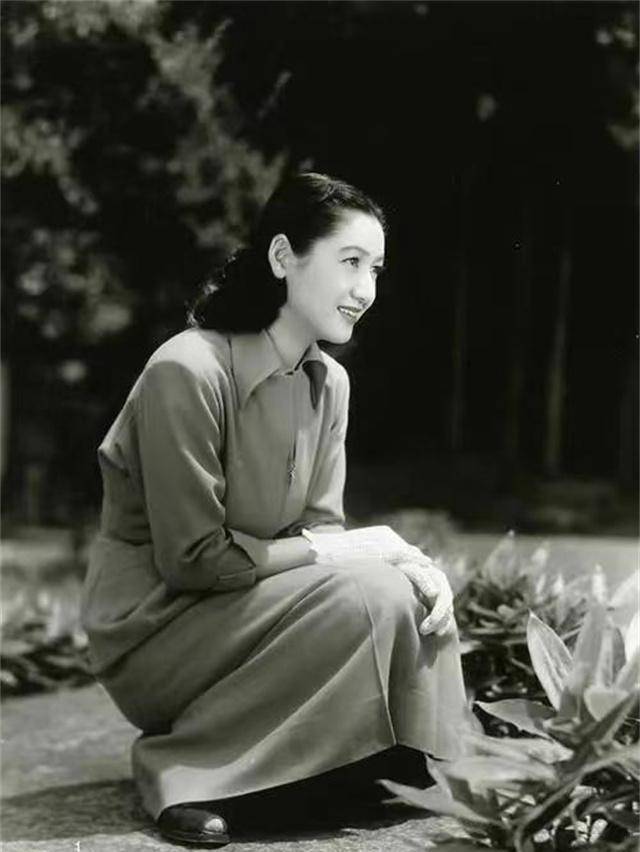 昭和女神原节子为国家被献给麦克阿瑟终生未婚活到95岁