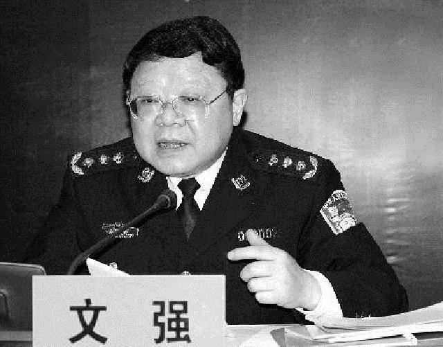 原创中国第一悍匪张君6年杀26人劫财600万5个情妇4个被判死刑