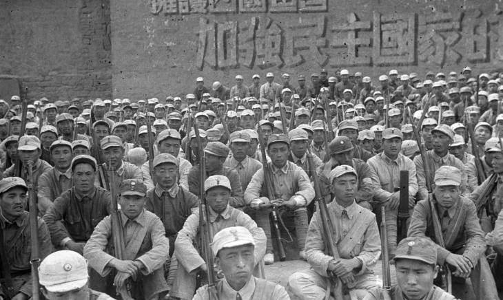 1944年八路军的真实情况:身体偏瘦但斗志昂扬,女战士们令人感动_战斗_