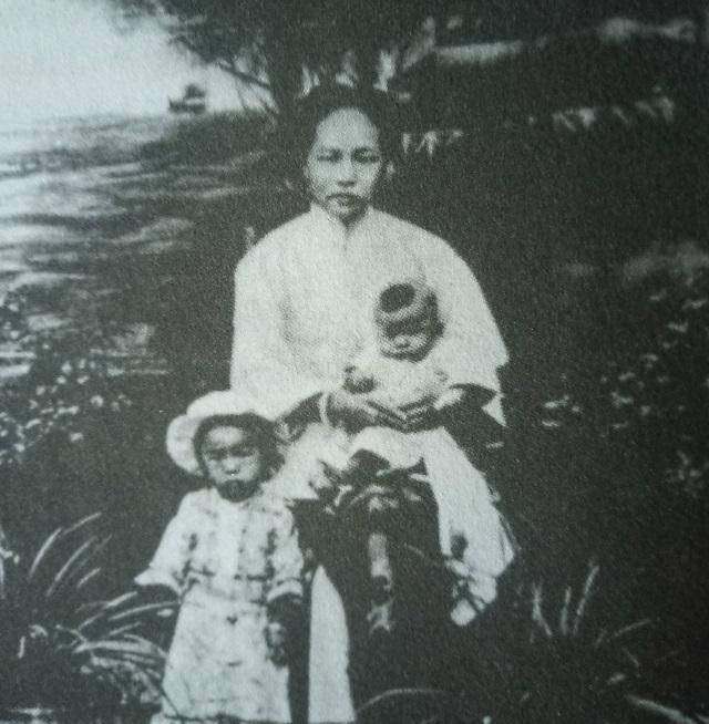 1931年,张蕙兰也生下了自己与杨虎城的第一个儿子杨拯仁.