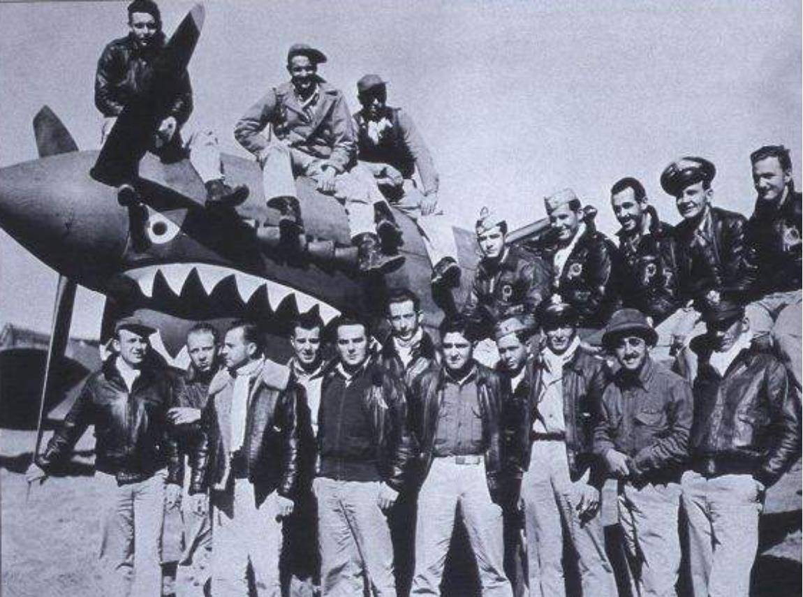 1944年美国飞行员被日机击落,机毁人亡身份成谜,7年搜查归故里_飞虎队