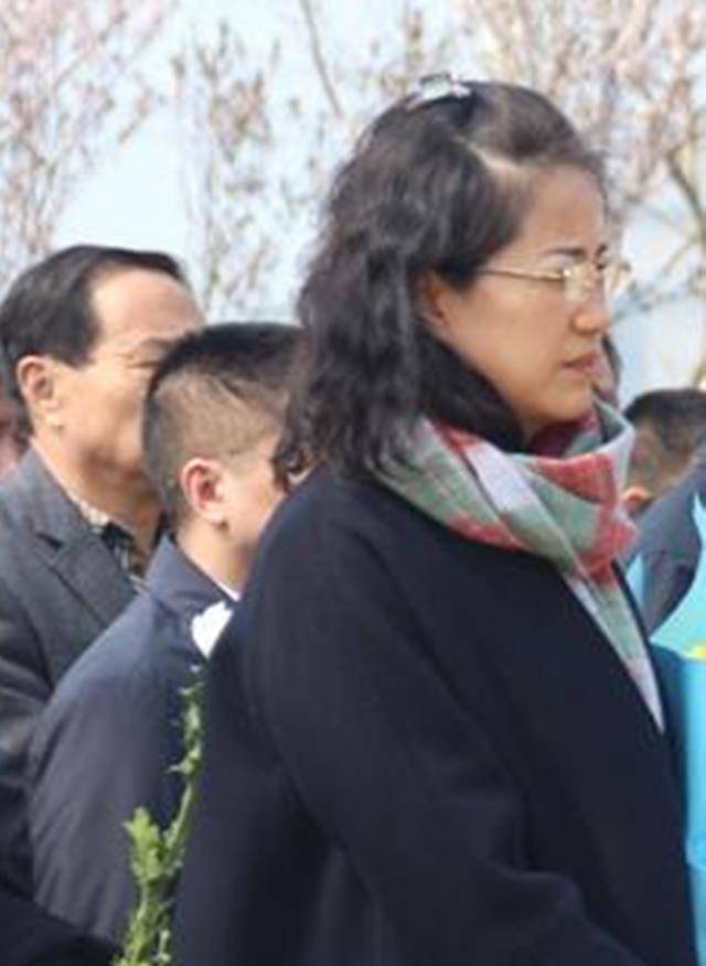 原创孔繁森曾收养藏族遗孤如今怎么样了