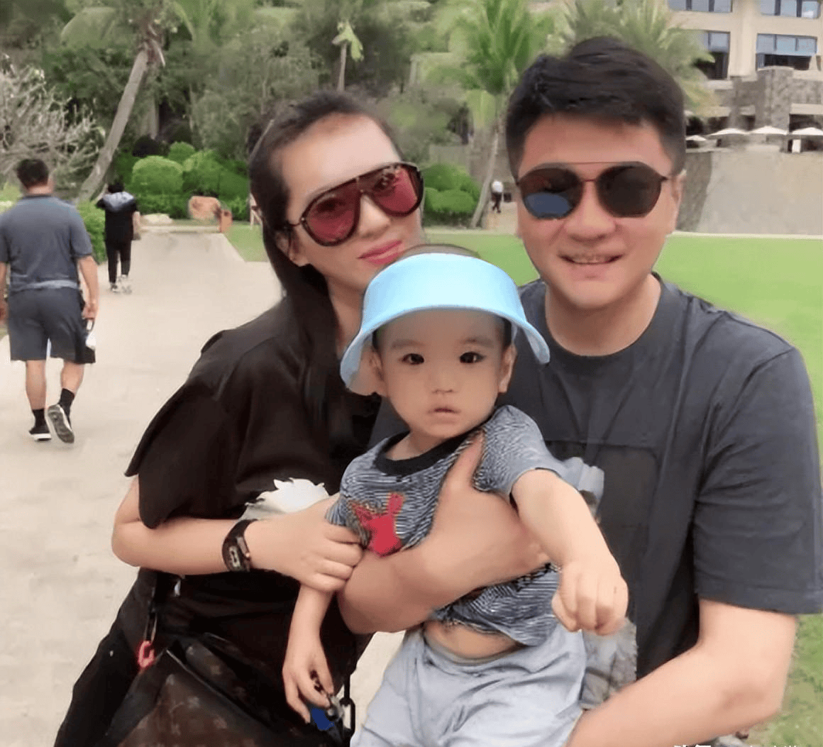 她是演员中的女富豪,多辆豪车轮流开,如今45岁却活得像20岁_殷桃_孙东