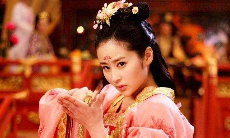 原创2013年唐朝女官上官婉儿墓地的发掘现场有个重要的发现