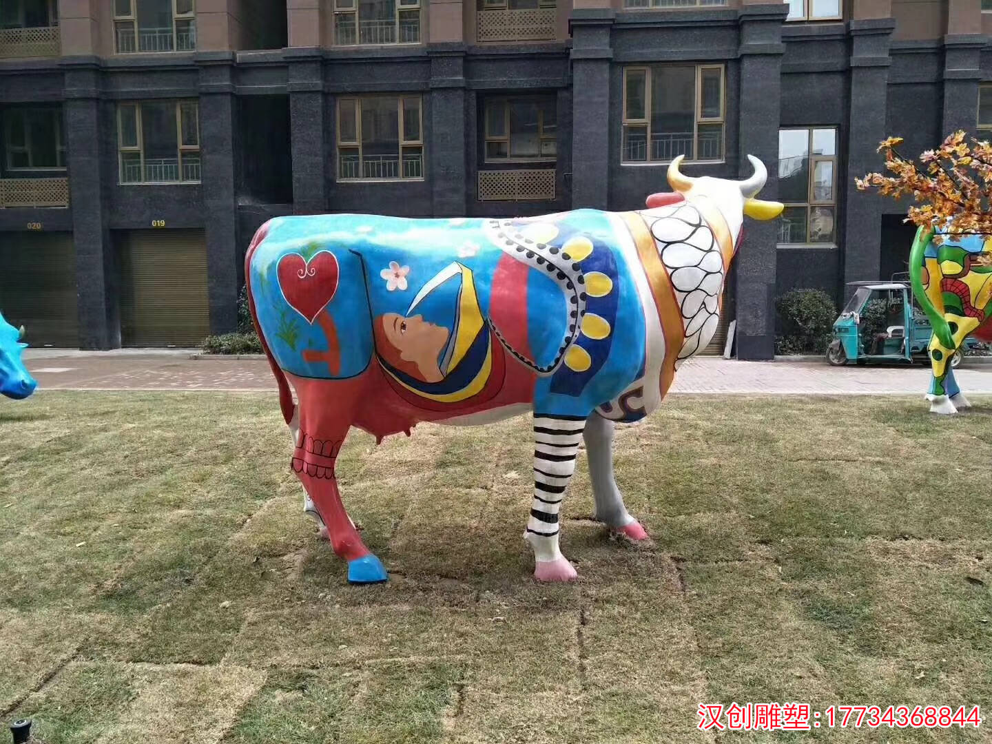 玻璃钢彩绘动物牛雕塑动物景观装饰摆件雕塑