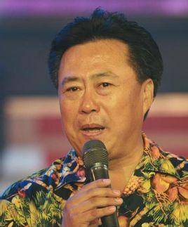 "我国著名相声演员尹博林,也就是洛桑的师父,曾用这样一句话来评价他