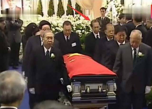 后霍启刚与郭晶晶结婚,何鸿燊坐轮椅送祝福_澳门_生意_何贤