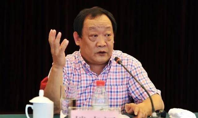 楼忠福花2亿买下濒临破产的饭店,遭众人嘲笑,多年后才知其高明