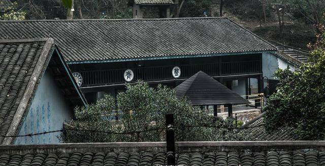 原创一场大雨揭开江姐当年的逃狱经历渣滓洞女牢挖出铁制工具