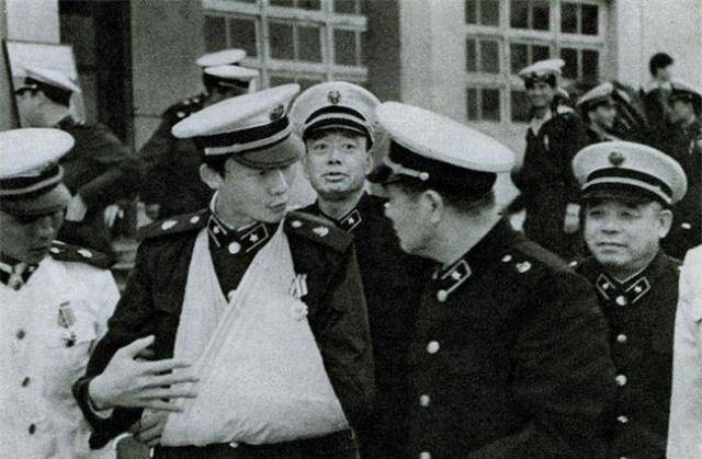 南沙海战指挥官陈伟文收复9个南海岛礁一生6次海战全胜