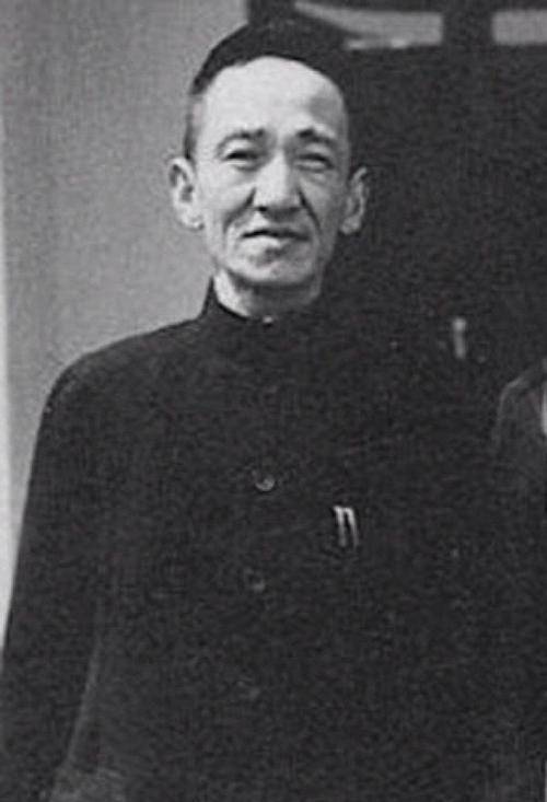 他是老蒋第一秘书,辅佐老蒋21年,死前却将子女托付给我党!_陈布雷_蒋