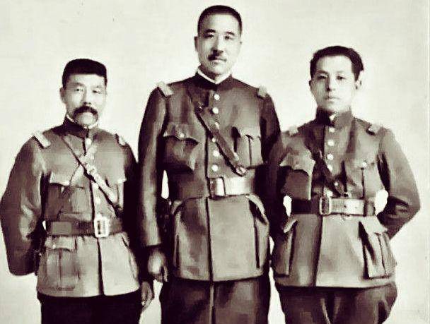 原创华野头号敌人黄百韬全网公认是杂牌将领罗卓英那我该怎么算