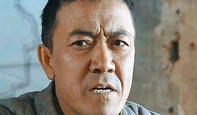 《亮剑》中,孔捷作战不如丁伟老李,上级为何还对他委以重任?_楚云飞_