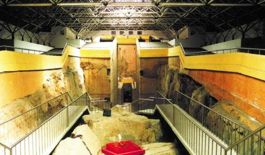 一考古家蹲守此地7年,挖出西汉第一大墓_王恺_狮子山_徐州