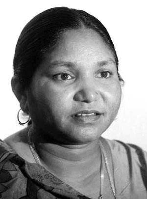 原创印度女匪王普兰戴维11岁被性侵18岁屠杀全村男人比想象中更狠