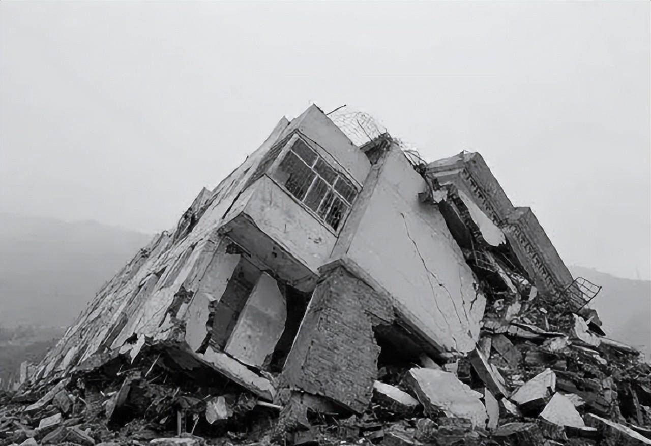 廖智:汶川地震的幸运儿,失去双腿惨遭丈夫抛弃,14年后怎么样了