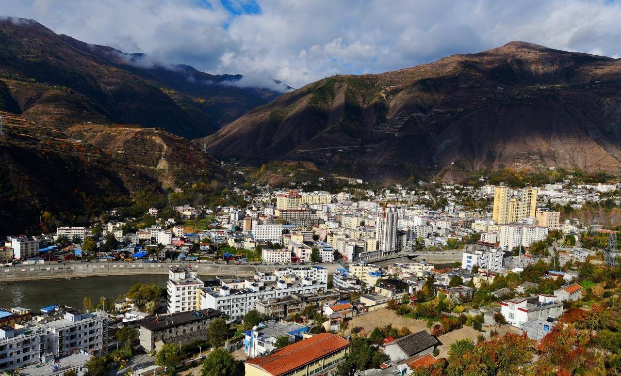 了130多年,乾隆花了亿万白银拿下它,却依然不服清朝_大金川_四川_县城