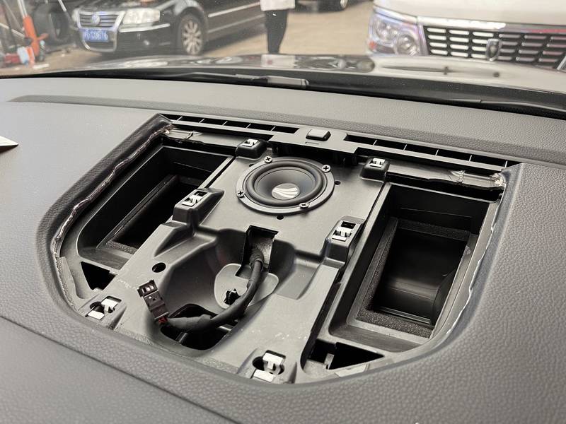 乐在途中 保时捷macan&立体效果的音响升级方案_搜狐汽车_搜狐网