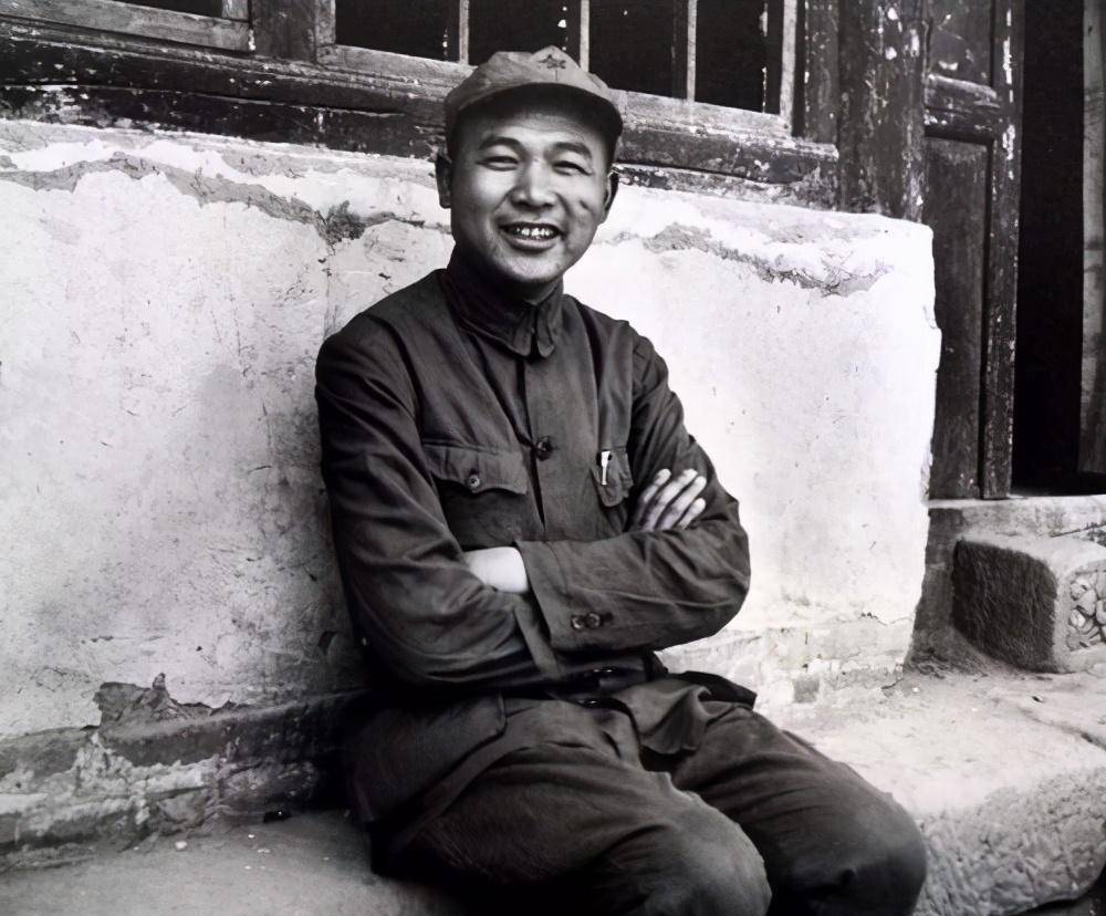 陈锡联:自幼讨饭,14岁参军,18岁成为师长,40岁晋升上将_红安_革命