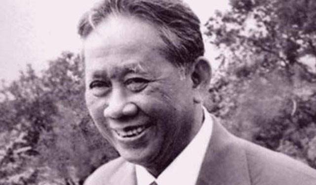 越南飞行员乔清陆携9人驾机起义奔赴我国如今飞机陈列在南航