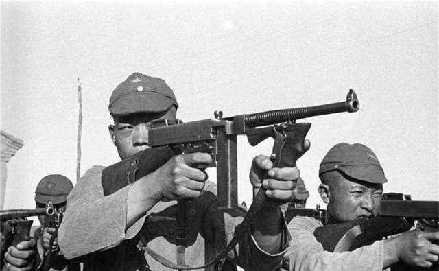 哪支军阀部队装备的武器领先西方20年_冲锋枪_中国军队_晋绥