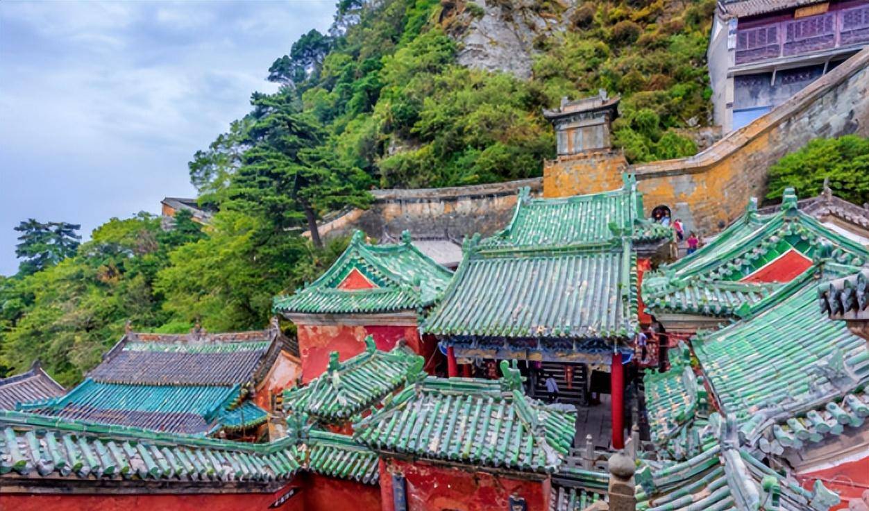 揭秘武当山长明灯媲美秦陵鲛人灯明朝至今600年是否从未熄灭