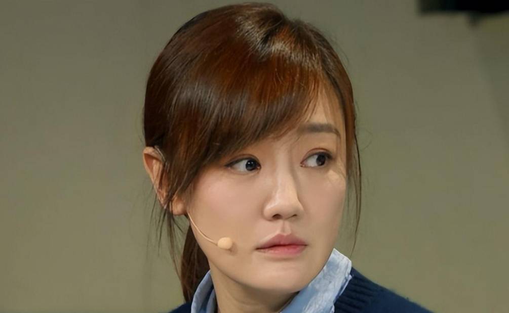 曝光!薛佳凝15年分手后的心酸抉择,胡歌娶妻生子,她却选择出家