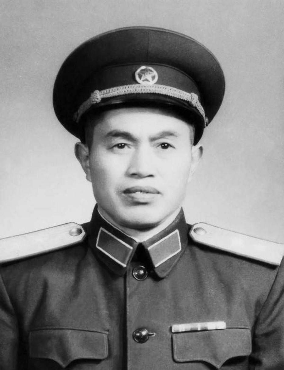 原创皮定均见村里妇女没裤子穿,怒问书记:你家女人有没有这习惯?_将军