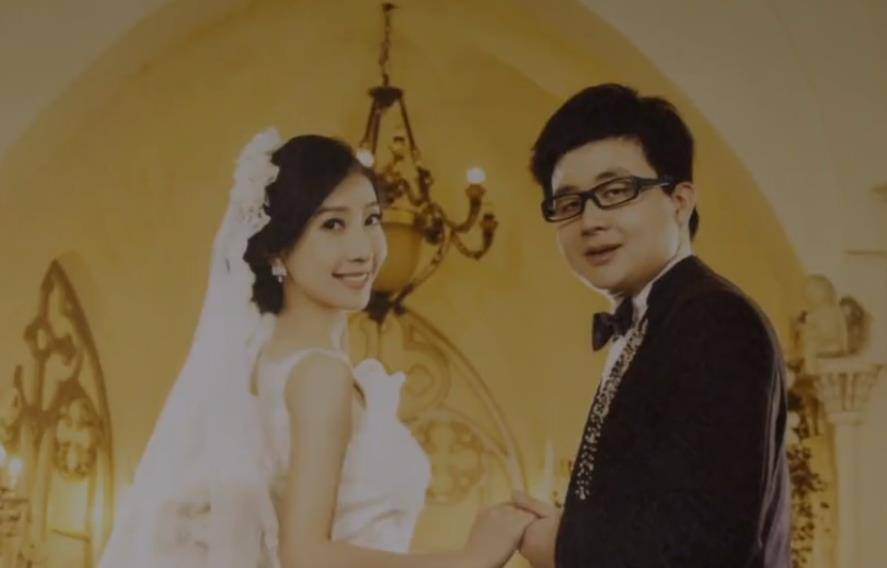 怀孕以后的张丽君,成了家中重点保护对象,所有的家务活丈夫全包.