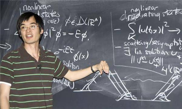 原创原创华裔天才陶哲轩14岁上大学31岁获得菲尔兹奖智商超爱因斯坦