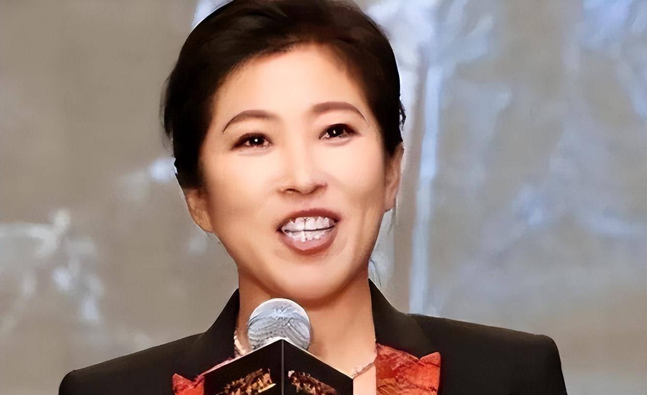 原创双料冠军吴冰退役后赴美结婚伙同老公回国捞金卷款44亿潜逃