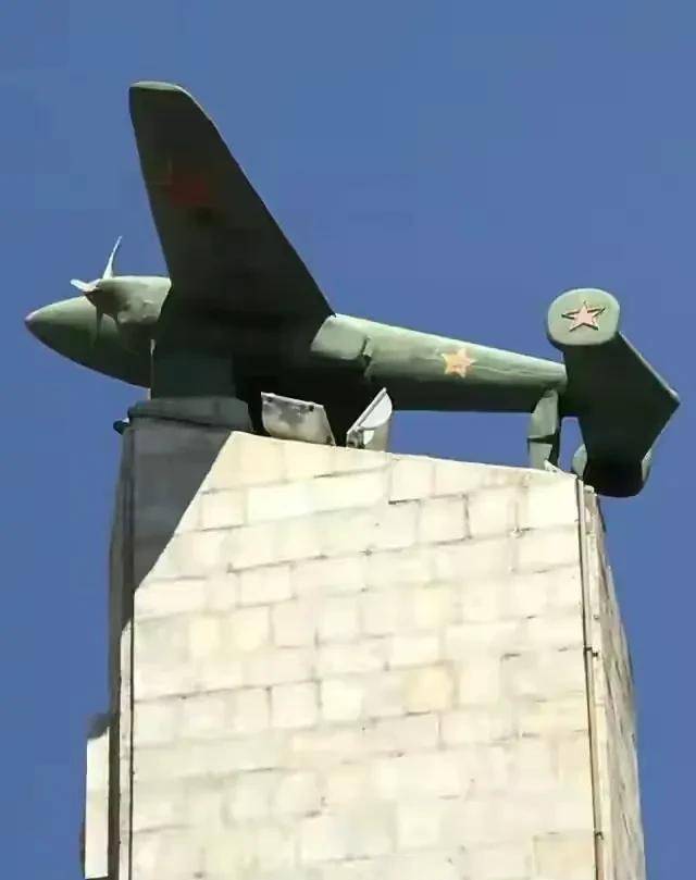 随之,大同广场改名为斯大林广场,大同大街也改为斯大林大街.