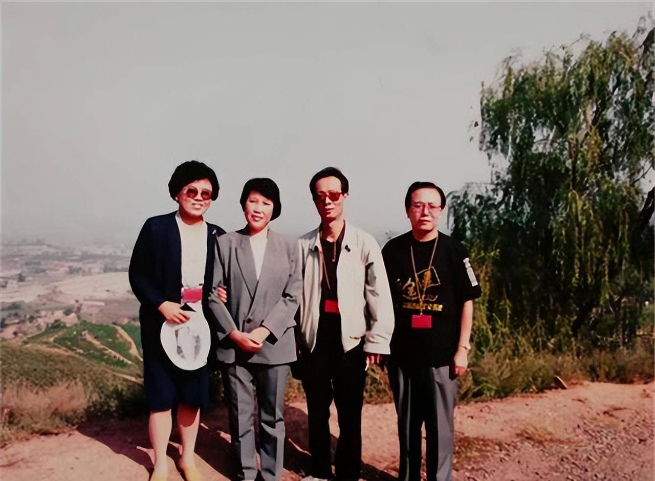 在中国村社发展促进会组织下,大寨村与此同安徽金寨县金刚台村结成了