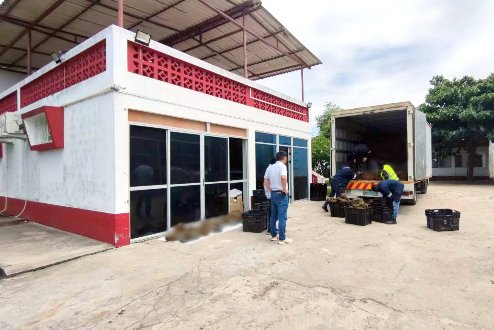 久通专业资深技术团队受邀到海关现场深度调研