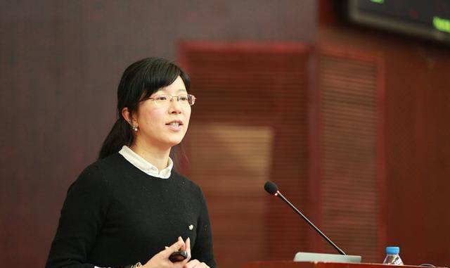 3亿抑郁症患者的希望,美女教授获奖无数,却同袁老一般落选院士_胡海