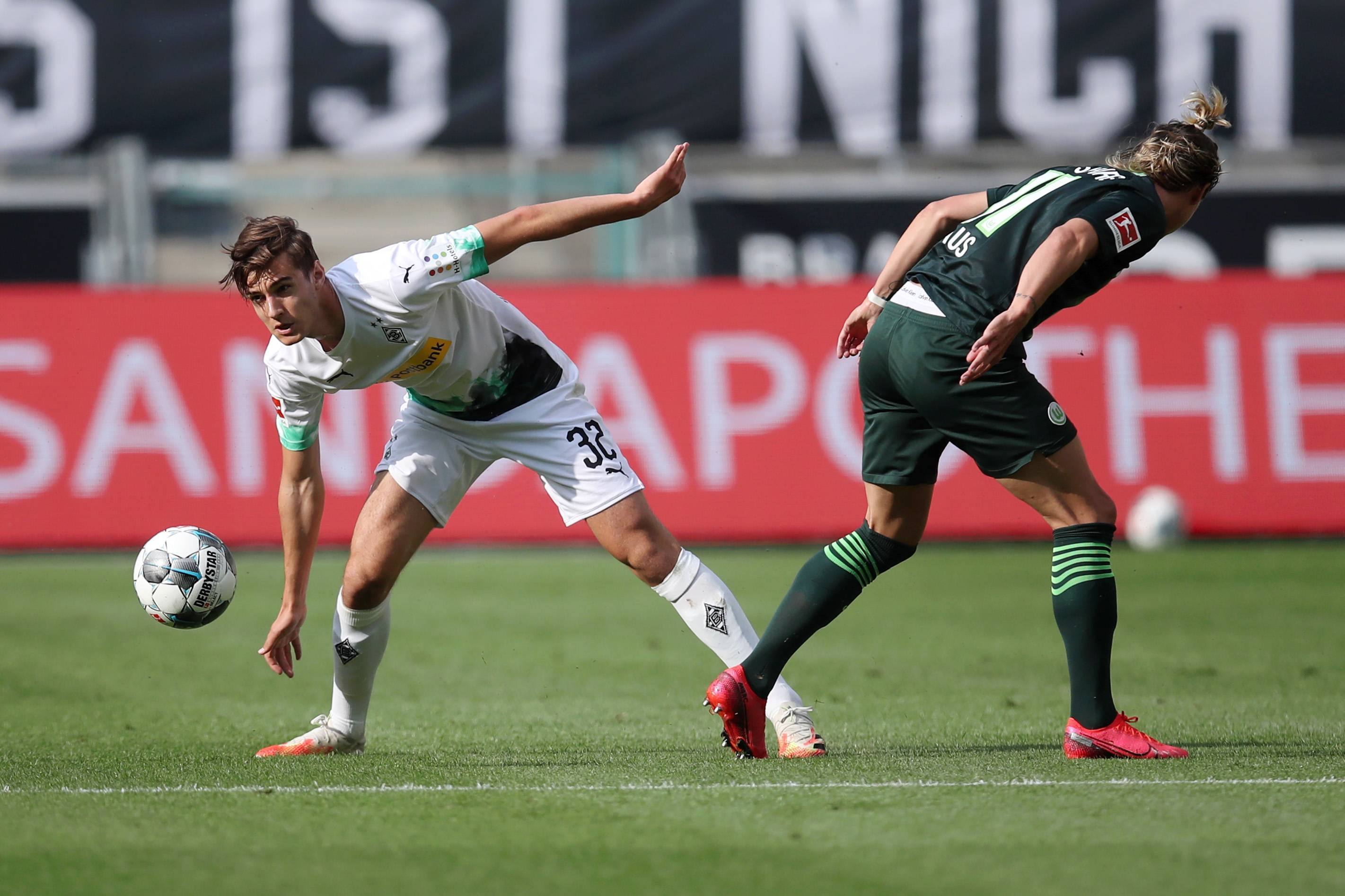 主队:沃尔夫斯堡沃尔夫斯堡目前深陷德甲积分榜的泥沼