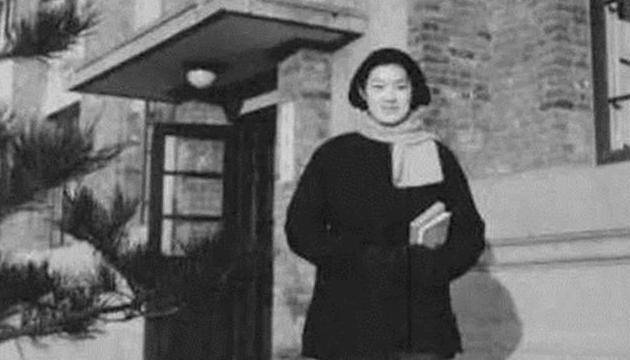 原创民国交际花谈雪卿未婚先孕遭富二代抛弃女儿是中国著名外交家