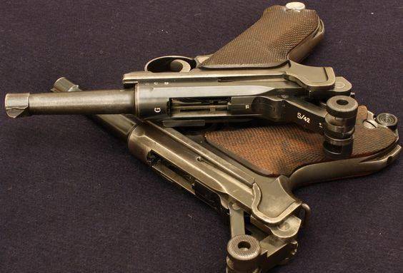 此枪在第一次世界大战及第二次世界大战中极富盛名,并在两次大战期间