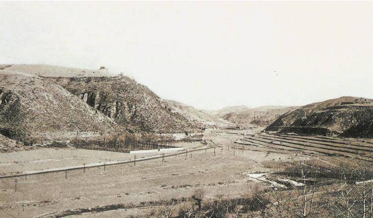 原创原创张少帅入关到陕西本想露把脸遇上了徐海东应了吴站长那句话