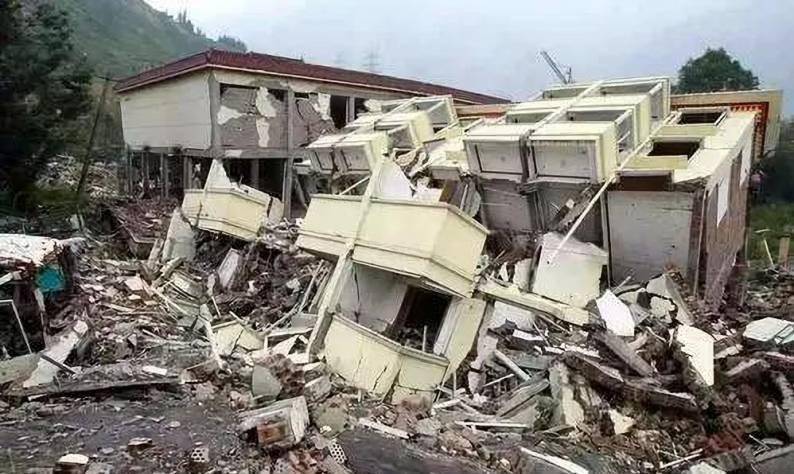 原创原创汶川地震时那位救了丈夫却丢了双腿的李应霞如今怎么样了