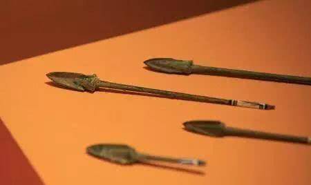 扫六合,兵马俑中暗藏"先进"武器,现代科技竟造不出来_秦国_箭头_秦弩