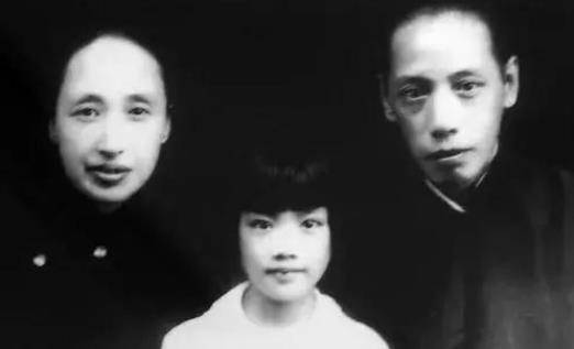 原创99岁秦怡有多坚强4场大病7次手术丈夫儿子打她女儿不理她