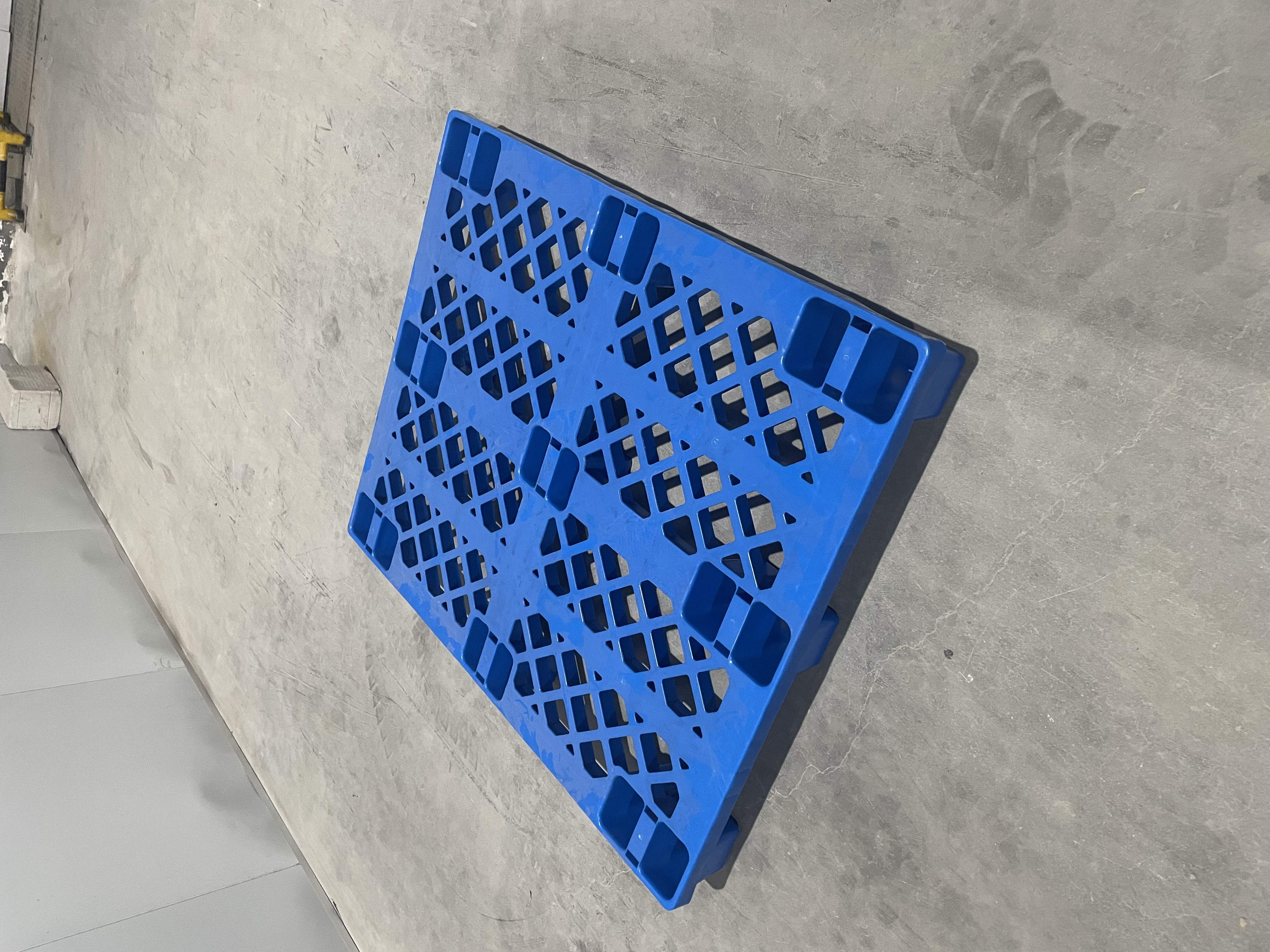 选择合适的塑料托盘需要考虑哪些因素